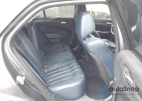 2014 Chrysler 300 300S z USA, uszkodzony, nr VIN 2C3CCABG0EH383191